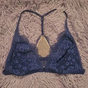 Victoria's Secret Scallop Lace Front Closure Racer Back Bralette in Blue